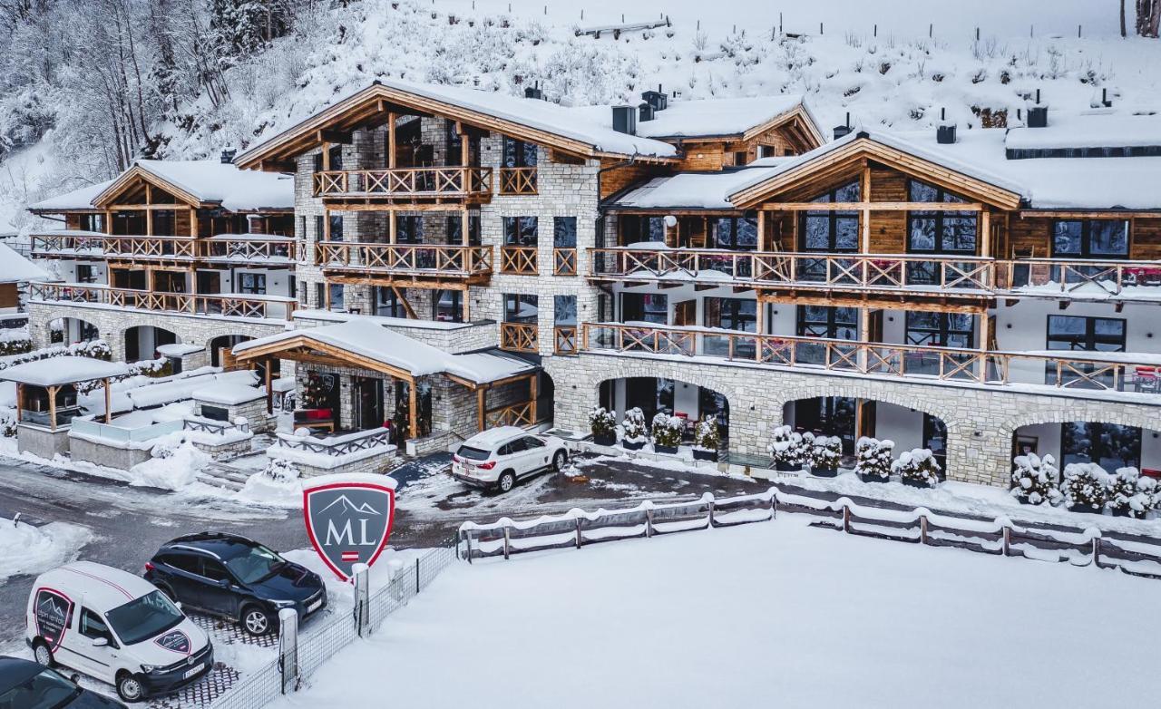 Avenida Mountain Lodges Saalbach Exterior photo